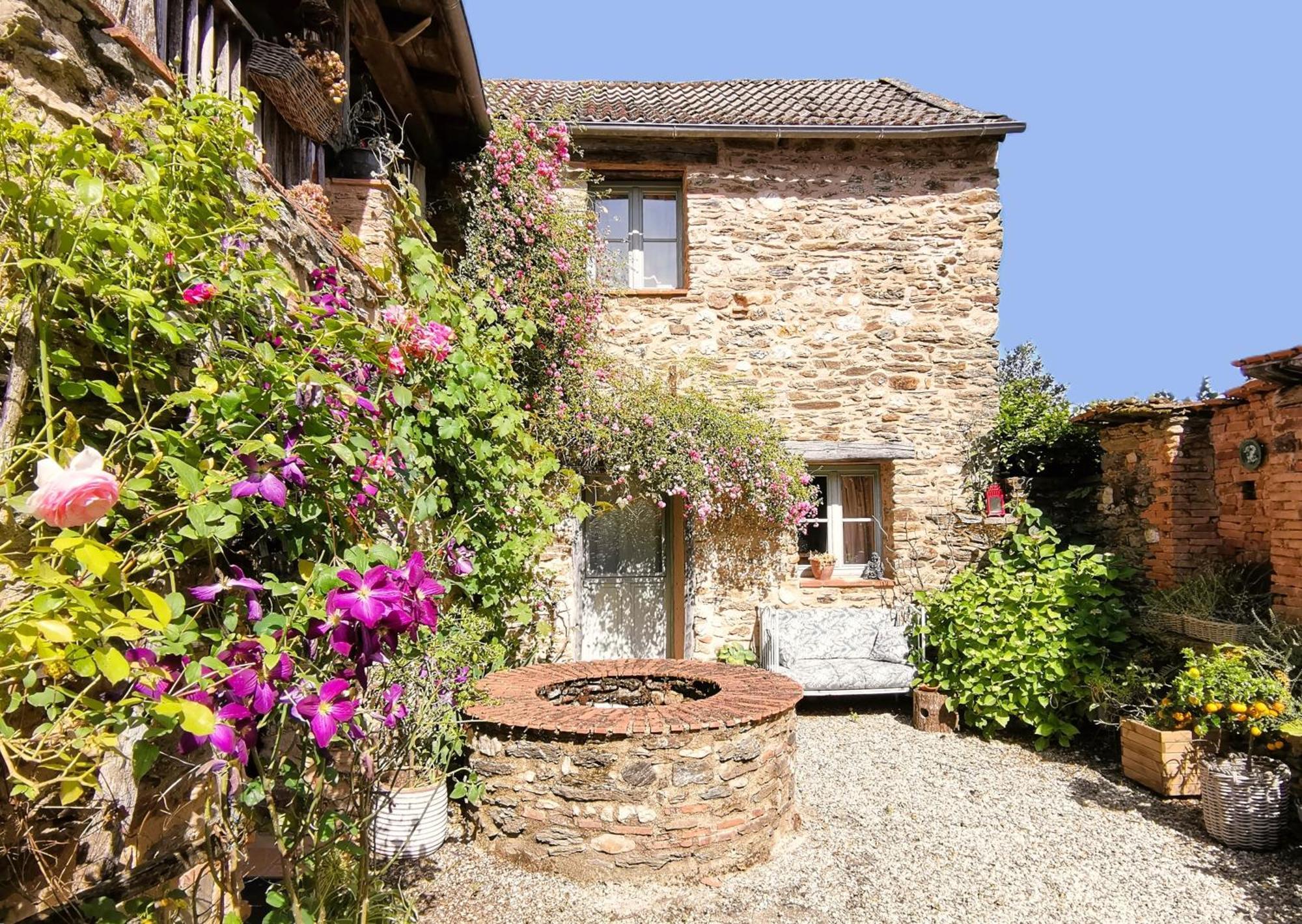 爱之井住宿加早餐旅馆 Mirandol-Bourgnounac 外观 照片